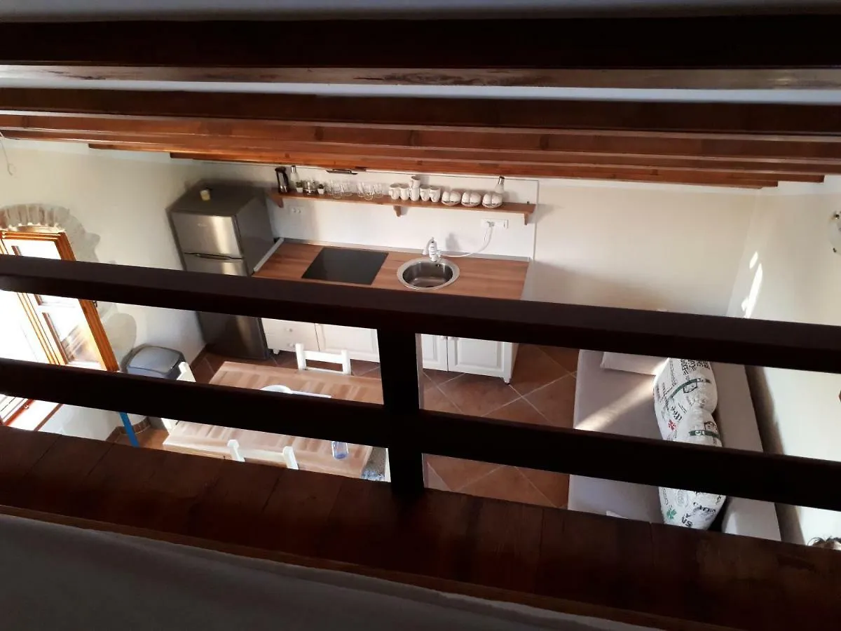 Homestay Car Free Island Unije Gasparini Apartments